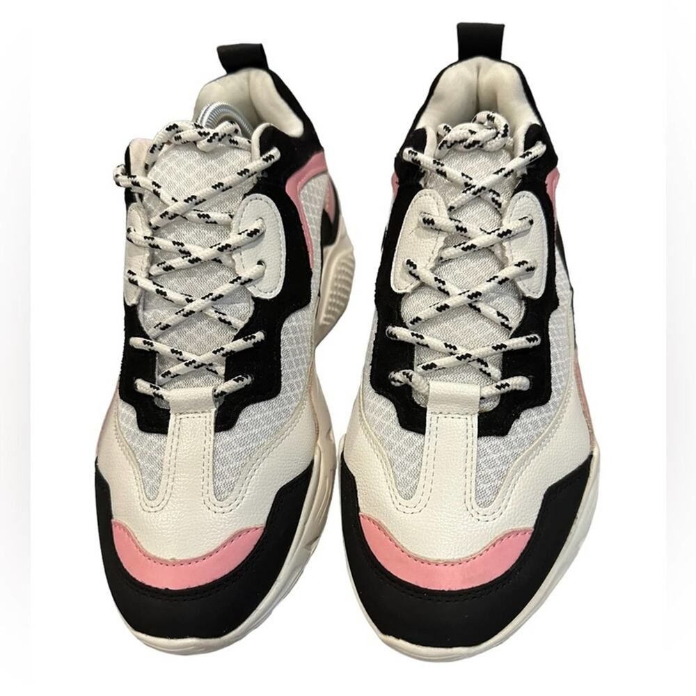 Steve Madden Antonia white pink black sneakers‎ size 9